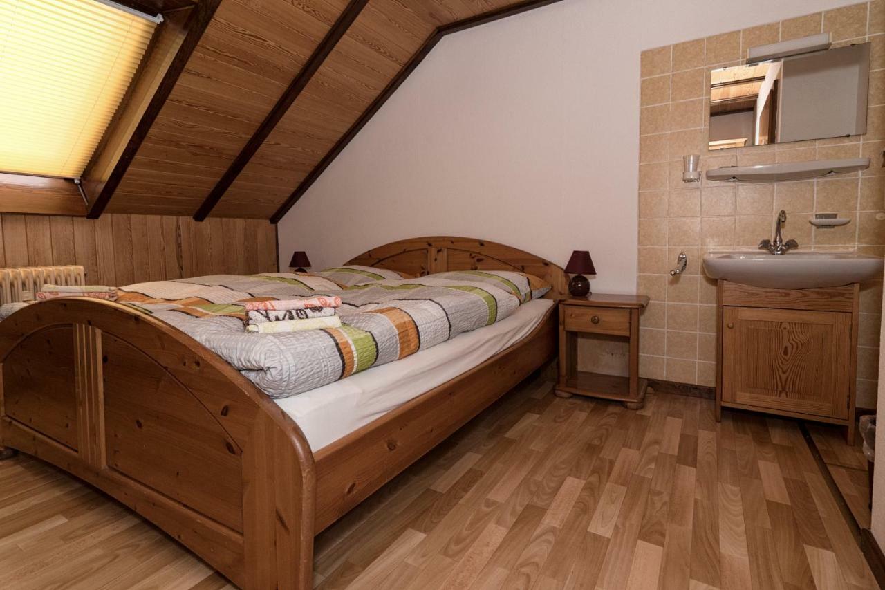 Hotel-Restaurant Johanniskreuz Trippstadt Zewnętrze zdjęcie