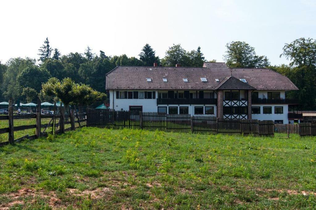 Hotel-Restaurant Johanniskreuz Trippstadt Zewnętrze zdjęcie